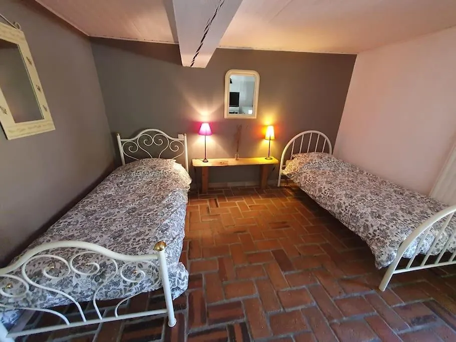 Villa Dependance Pour 1 A 4 Pers Au Calme Dans Propriete à Marboz 0*,  France